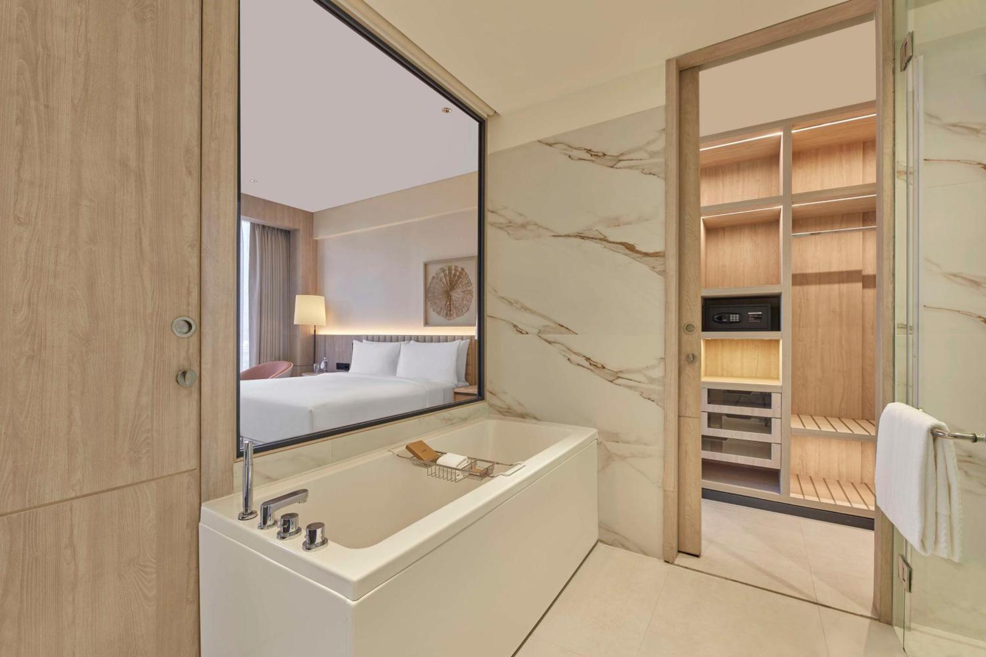 Hilton Gurugram Baani City Centre Gurgaon Zewnętrze zdjęcie
