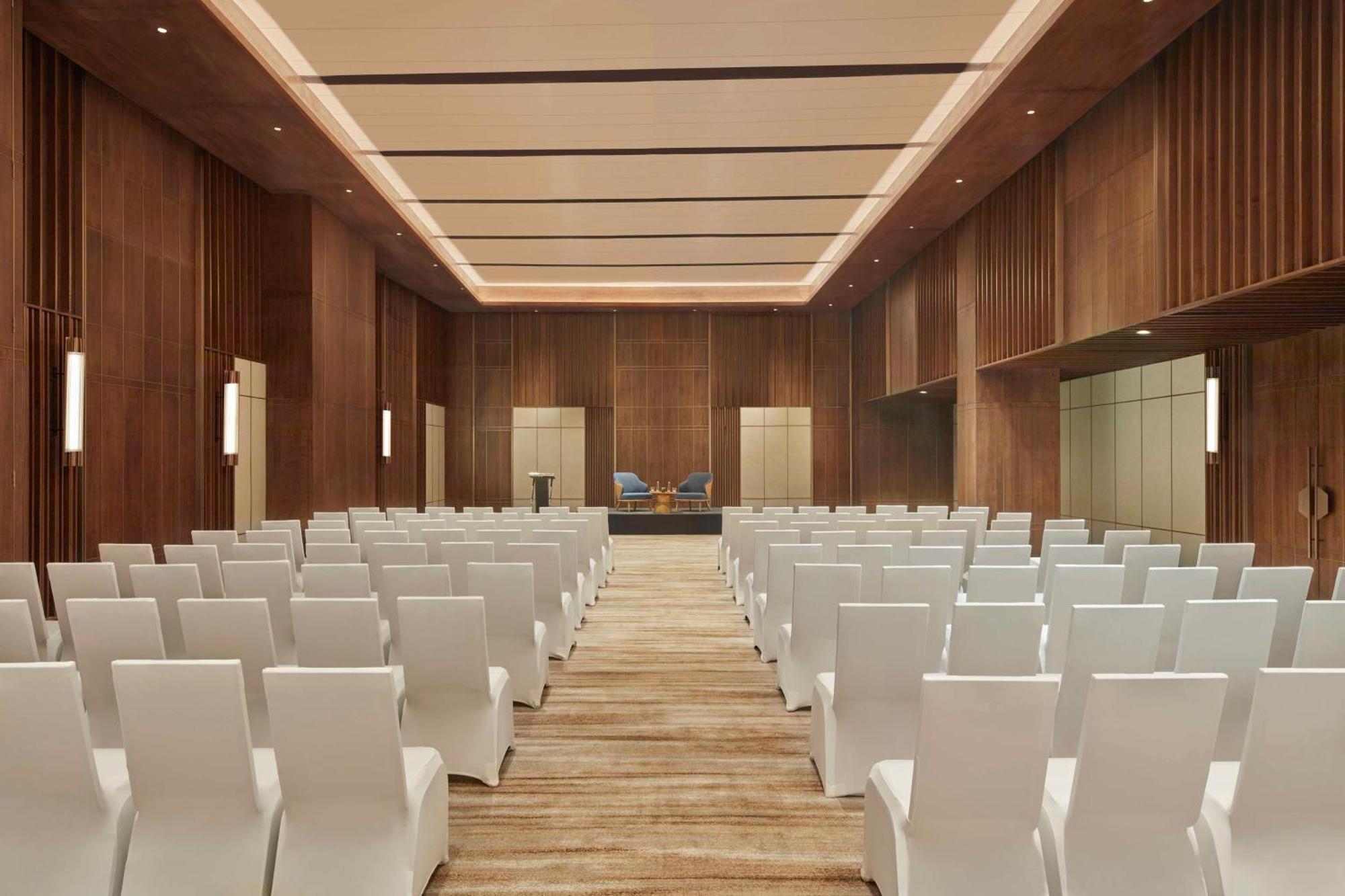 Hilton Gurugram Baani City Centre Gurgaon Zewnętrze zdjęcie