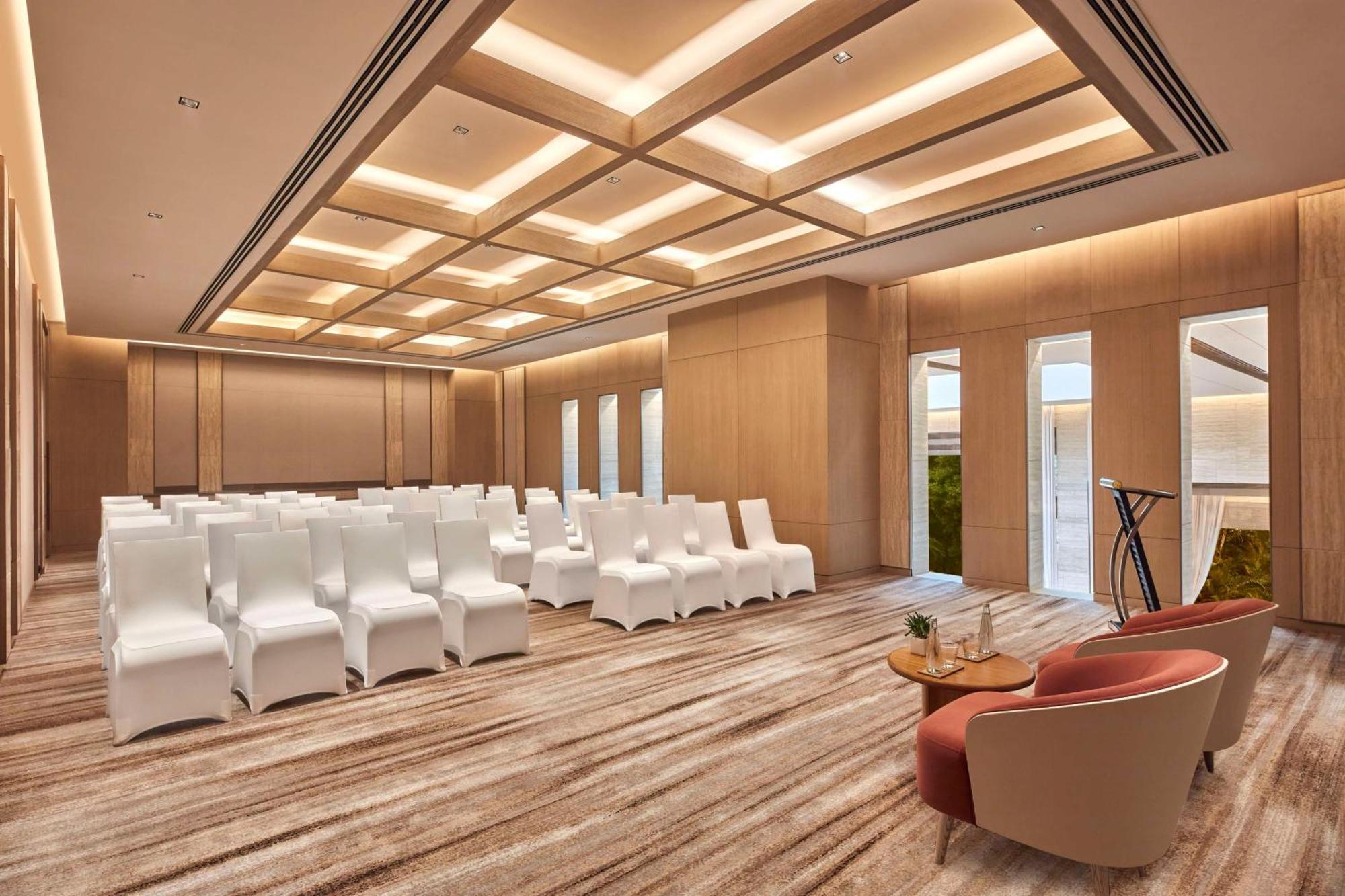 Hilton Gurugram Baani City Centre Gurgaon Zewnętrze zdjęcie