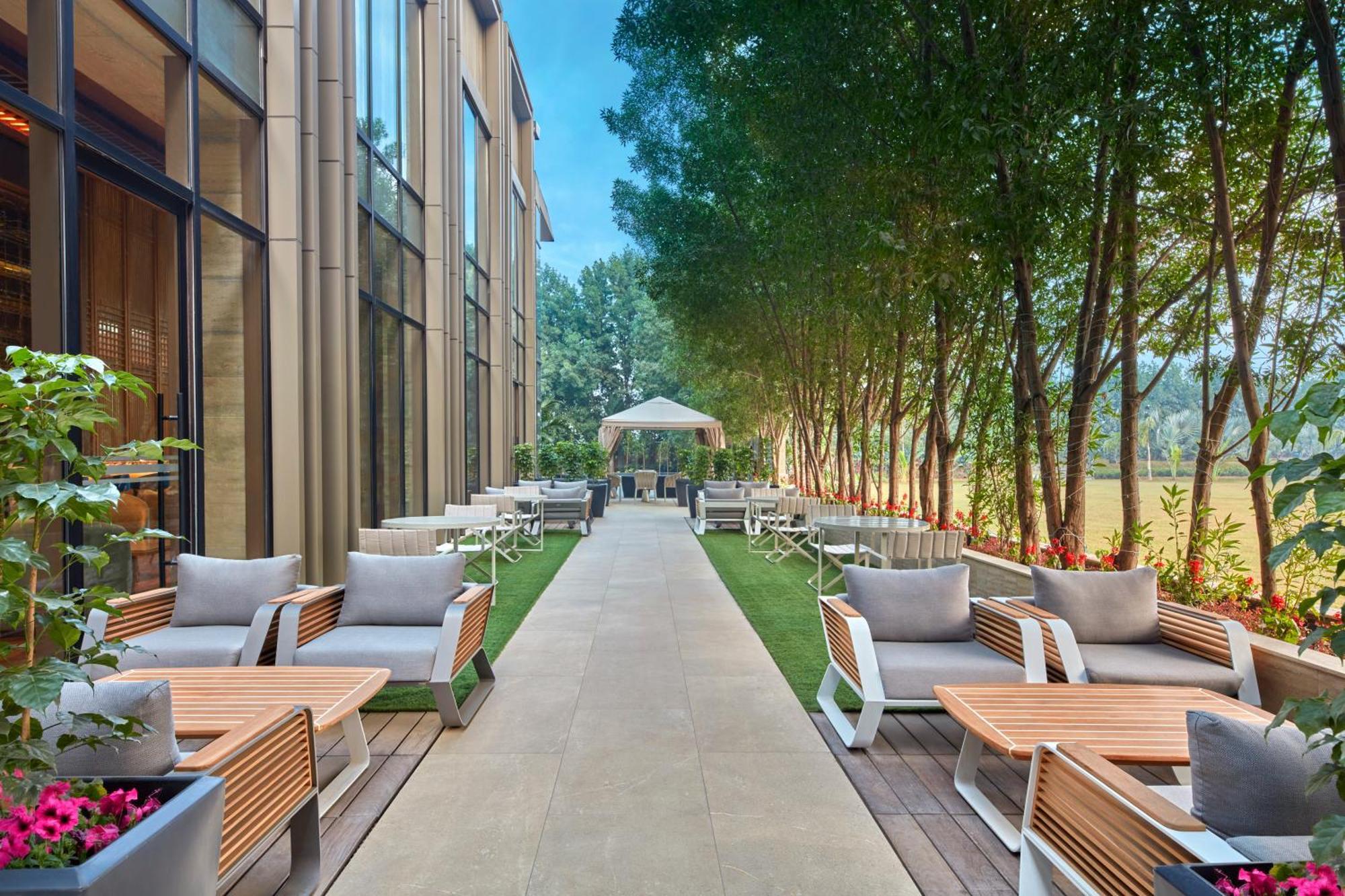 Hilton Gurugram Baani City Centre Gurgaon Zewnętrze zdjęcie